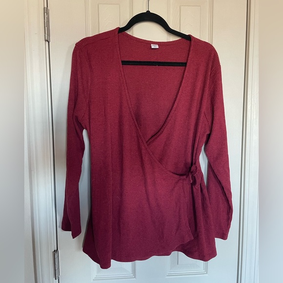 Old Navy Ribbed Wrap Top - Picture 6 of 8